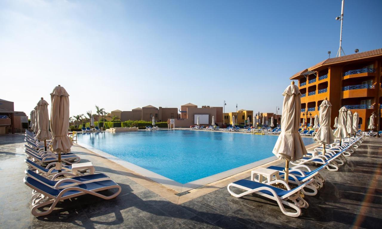 Cancun Sokhna Resort & Villas Айн-Сохна Экстерьер фото